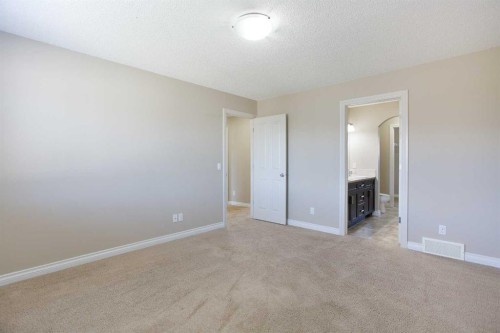 606 Montgomery Close Se, High River, AB - Indoor Photo Showing Other Room