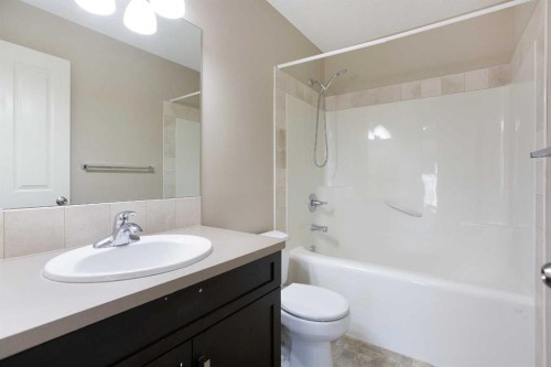 606 Montgomery Close Se, High River, AB - Indoor Photo Showing Bathroom
