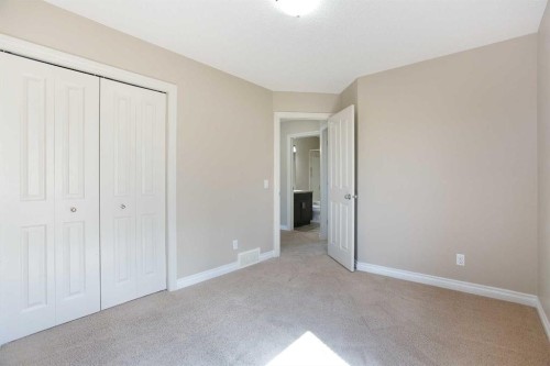 606 Montgomery Close Se, High River, AB - Indoor