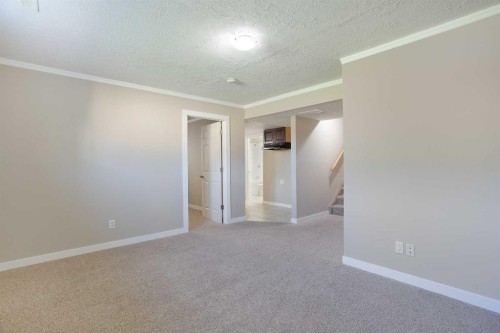 606 Montgomery Close Se, High River, AB - Indoor Photo Showing Other Room