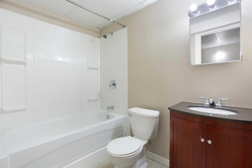 606 Montgomery Close Se, High River, AB - Indoor Photo Showing Bathroom