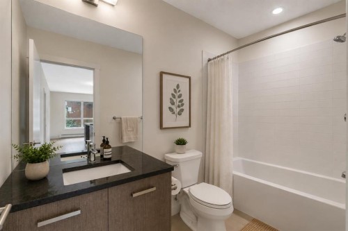 208-811 5 Street Ne, Calgary, AB - Indoor Photo Showing Bathroom
