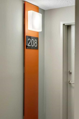 208-811 5 Street Ne, Calgary, AB - Indoor Photo Showing Other Room