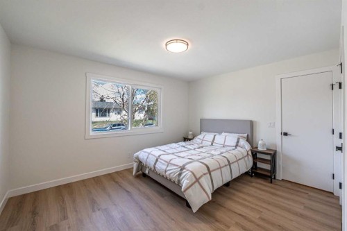 176 Huntchester Crescent Ne, Calgary, AB - Indoor Photo Showing Bedroom