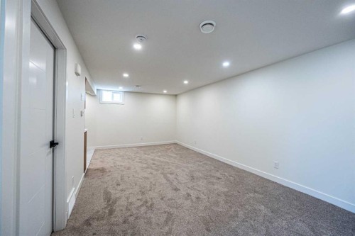 176 Huntchester Crescent Ne, Calgary, AB - Indoor Photo Showing Other Room