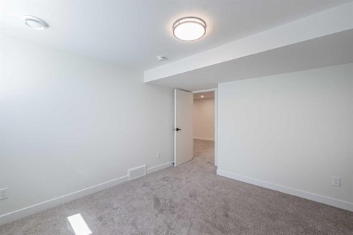 176 Huntchester Crescent Ne, Calgary, AB - Indoor Photo Showing Other Room