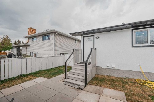 176 Huntchester Crescent Ne, Calgary, AB - Outdoor With Exterior
