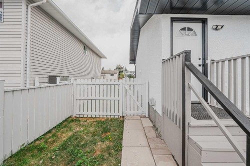 176 Huntchester Crescent Ne, Calgary, AB - Outdoor With Exterior