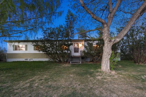 603 Alberta Avenue, Carmangay, AB - Outdoor