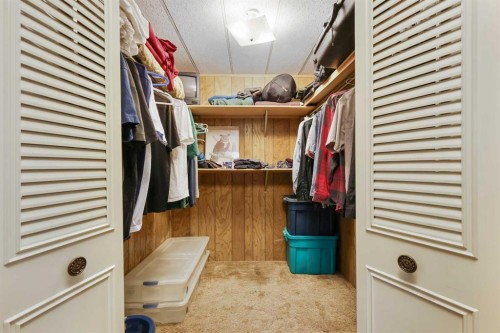 603 Alberta Avenue, Carmangay, AB - Indoor With Storage