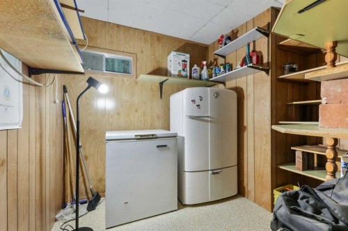 603 Alberta Avenue, Carmangay, AB - Indoor