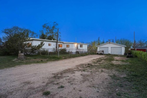 603 Alberta Avenue, Carmangay, AB - Outdoor