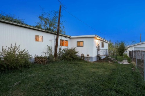 603 Alberta Avenue, Carmangay, AB - Outdoor