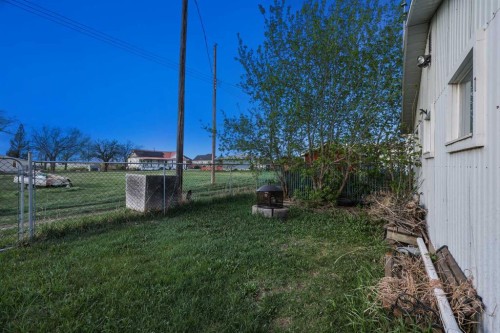603 Alberta Avenue, Carmangay, AB - Outdoor