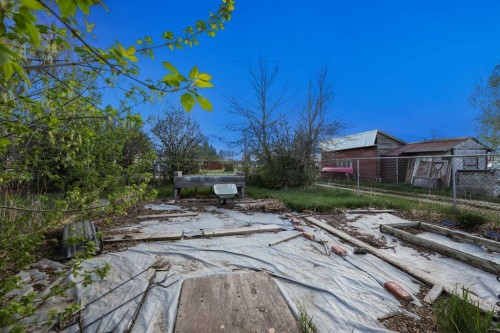 603 Alberta Avenue, Carmangay, AB - Outdoor