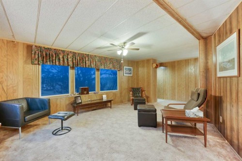 603 Alberta Avenue, Carmangay, AB - Indoor Photo Showing Other Room