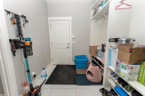 249 Kinniburgh Boulevard, Chestermere, AB - Indoor