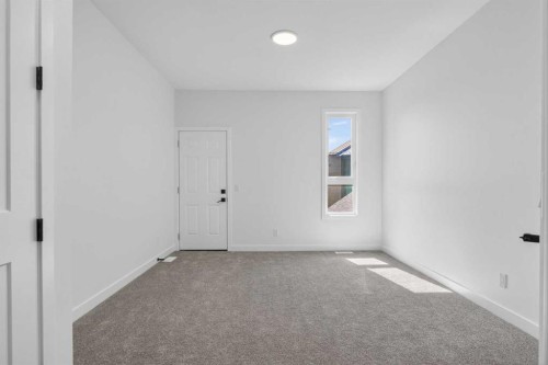 4907 Bowness Road Nw, Calgary, AB - Indoor Photo Showing Other Room