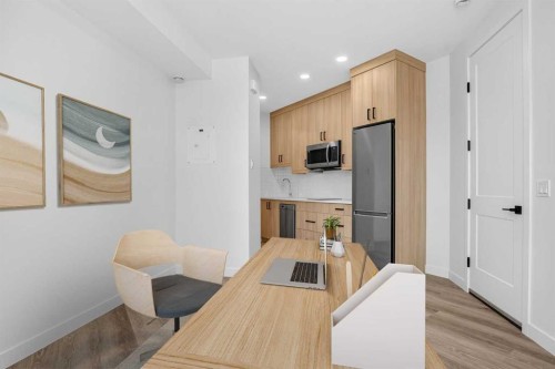 4907 Bowness Road Nw, Calgary, AB - Indoor Photo Showing Kitchen