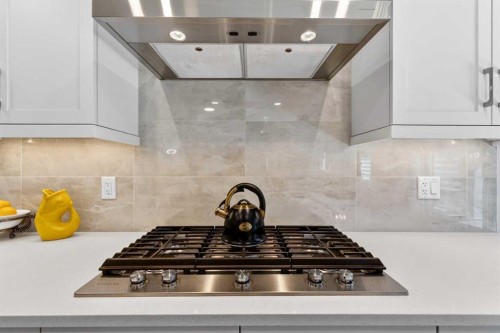 1949 Mahogany Boulevard Se, Calgary, AB - Indoor Photo Showing Kitchen