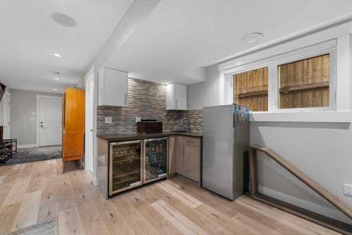 1709 27 Street Sw, Calgary, AB 