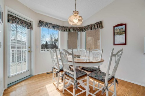 58 Evergreen Bay Sw, Calgary, AB - Indoor Photo Showing Dining Room