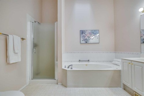 58 Evergreen Bay Sw, Calgary, AB - Indoor Photo Showing Bathroom