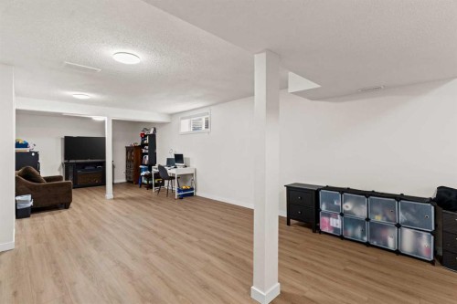 90 New Brighton Manor Se, Calgary, AB - Indoor
