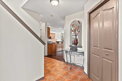 90 New Brighton Manor Se, Calgary, AB - Indoor Photo Showing Other Room