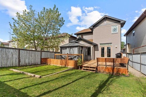 90 New Brighton Manor Se, Calgary, AB - Outdoor