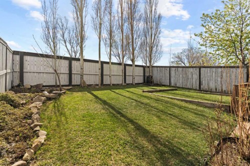 90 New Brighton Manor Se, Calgary, AB - Outdoor