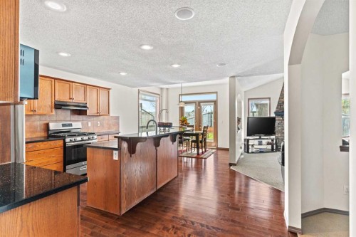 90 New Brighton Manor Se, Calgary, AB - Indoor Photo Showing Kitchen