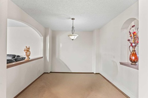 90 New Brighton Manor Se, Calgary, AB - Indoor Photo Showing Other Room