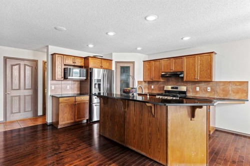 90 New Brighton Manor Se, Calgary, AB - Indoor Photo Showing Kitchen