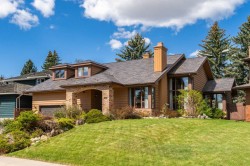 152 Coach Grove Place SW Calgary, AB T3H 1J2