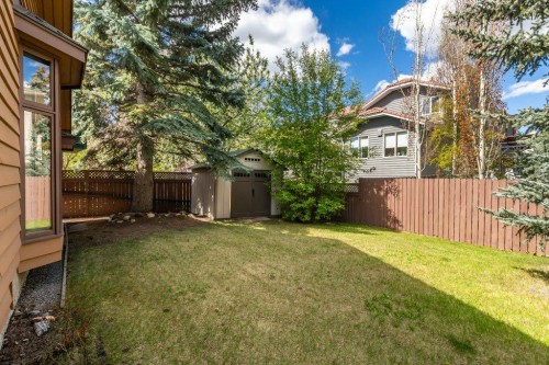 152 Coach Grove Place Sw, Calgary, AB - Outdoor