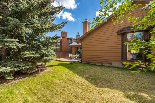 152 Coach Grove Place Sw, Calgary, AB - Outdoor