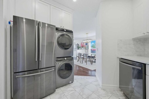 55 Ross Place, Crossfield, AB - Indoor Photo Showing Laundry Room
