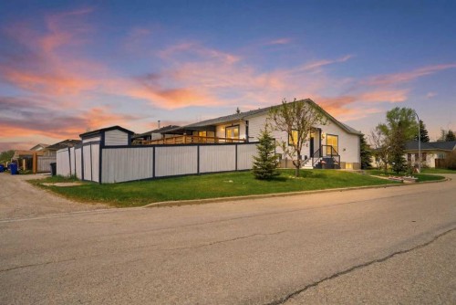 55 Ross Place, Crossfield, AB - Outdoor