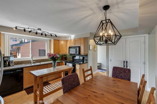 34 Ranch Glen Drive Nw, Calgary, AB - Indoor Photo Showing Dining Room