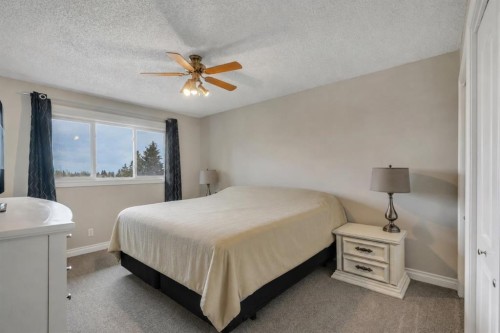 34 Ranch Glen Drive Nw, Calgary, AB - Indoor Photo Showing Bedroom