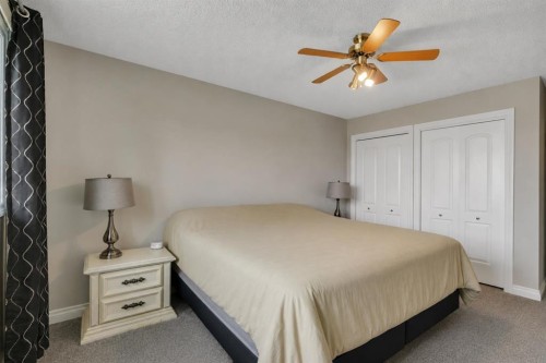 34 Ranch Glen Drive Nw, Calgary, AB - Indoor Photo Showing Bedroom