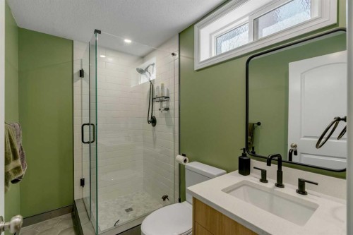 34 Ranch Glen Drive Nw, Calgary, AB - Indoor Photo Showing Bathroom