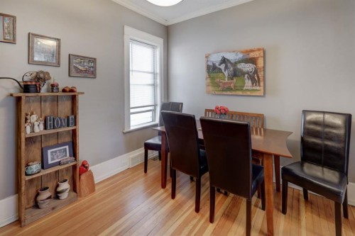 508 9 Street Ne, Calgary, AB - Indoor Photo Showing Dining Room