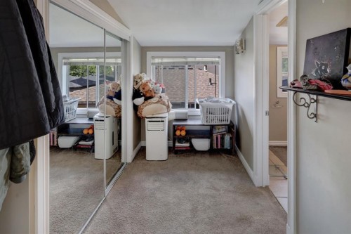 508 9 Street Ne, Calgary, AB - Indoor