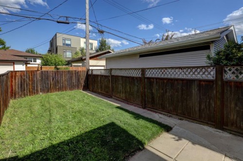 508 9 Street Ne, Calgary, AB - Outdoor