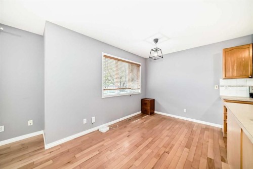 156 Simcoe Place Sw, Calgary, AB - Indoor Photo Showing Other Room