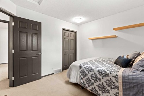 186 Mt Assiniboine Circle Se, Calgary, AB - Indoor Photo Showing Bedroom
