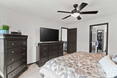 186 Mt Assiniboine Circle Se, Calgary, AB - Indoor Photo Showing Bedroom