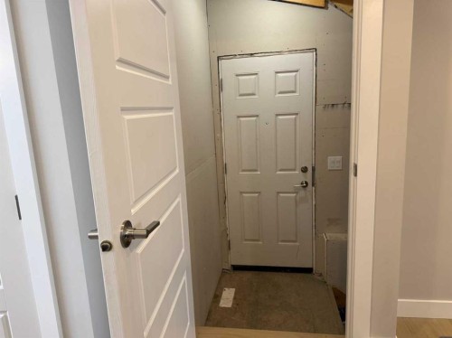 399 Sora Boulevard Se, Calgary, AB - Indoor Photo Showing Other Room